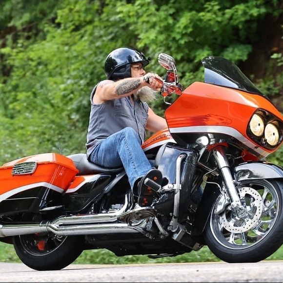 Meet your Posher, Chris - Picture 8 of 16